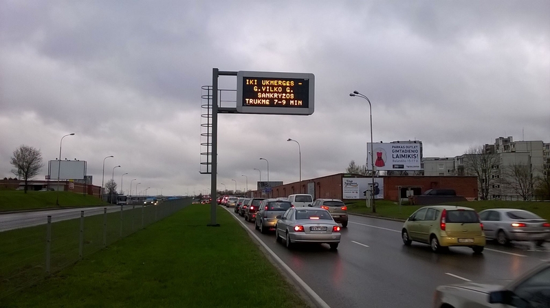 Laikinai bus išjungtos vairuotojų informavimo švieslentės