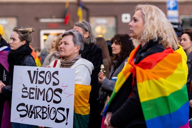 „Mamos už LGBTQ+ vaikus“ atstovė: partnerystės reikia ne tik tos pačios lyties poroms