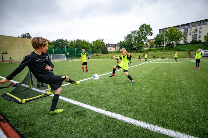 Atgimė J. Lelevelio gimnazijos stadionas – jau trečias sostinėje šią vasarą