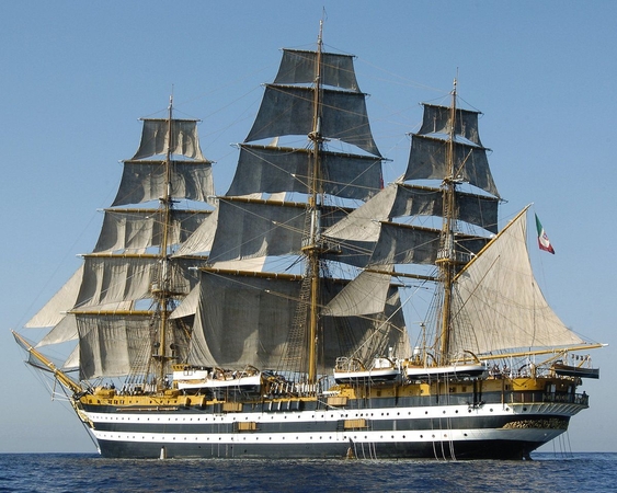 Išskirtinis: „Amerigo Vespucci“ – burlaivis, kuriuo didžiuojamasi Italijoje.