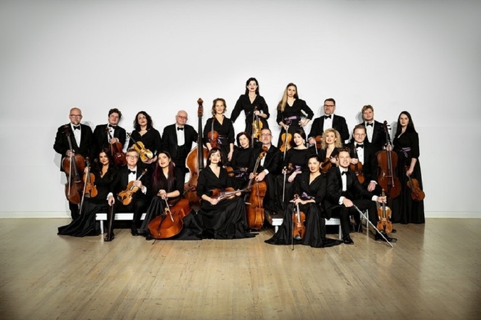 Kartu: su Klaipėdos kameriniu orkestru muzikuos smuikininkės J. Zajančauskaitė, R. Lipinaitytė, E. Valutė ir J. Andersson.
