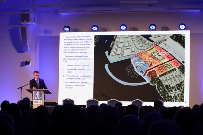 Pristatymas: šį vasarį Klaipėdoje vykusioje konferencijoje „Kaip išnaudoti jūrinį ekonomikos ir energetikos potencialą?“ uostamiesčio meras renginio dalyviams išdėstė planus apie Stariškių pietinio pocentrio urbanistinę plėtrą.