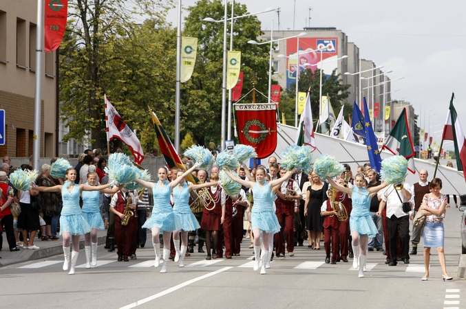 Eisena: šį šeštadienį Gargždai turėtų nustebinti neįprasta šventine eisena – dalyvių prašoma susirasti sovietmečio laikų aprangą.