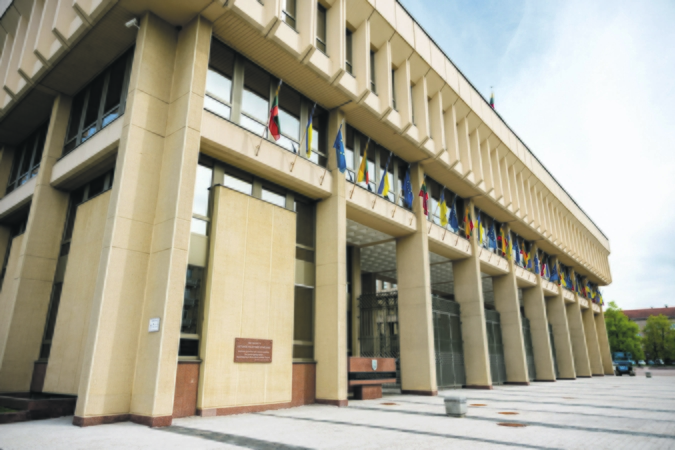 Verdiktas: Seimas pritarė pelno mokesčio kėlimui 1 proc. punktu – stambioms įmonės jis siektų 17 proc., lengvatinis tarifas – 7 proc.