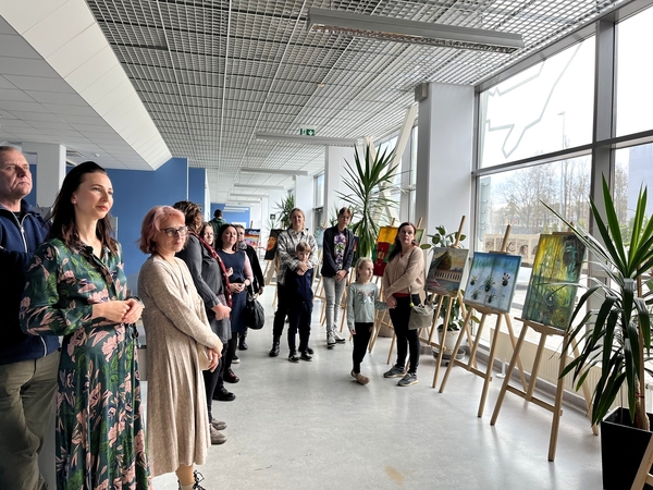Vieta: paroda atidaryta Garliavos kultūros centre.