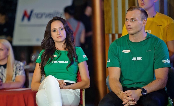 Realybės šou išgarsėjusi V. Šaulytė vėl taps „2 Barai“ dalimi