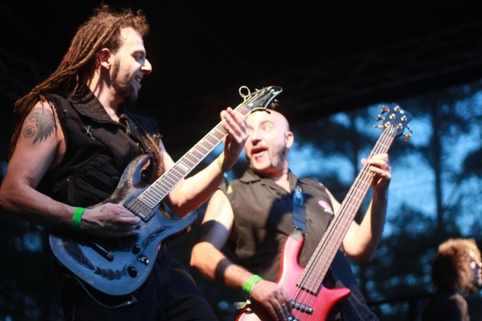 Flamenko metalo dievai „Breed 77“ grįžta užkurti lietuvišką pirtį
