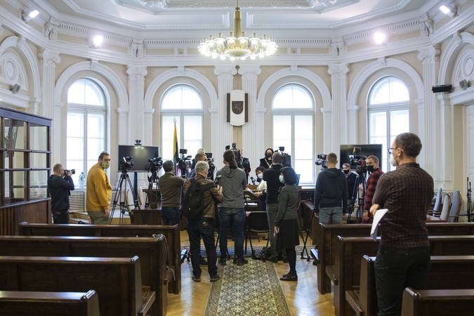 Apeliacinis teismas – teisiamajam pasislėpus jis gali būti teisiamas už akių