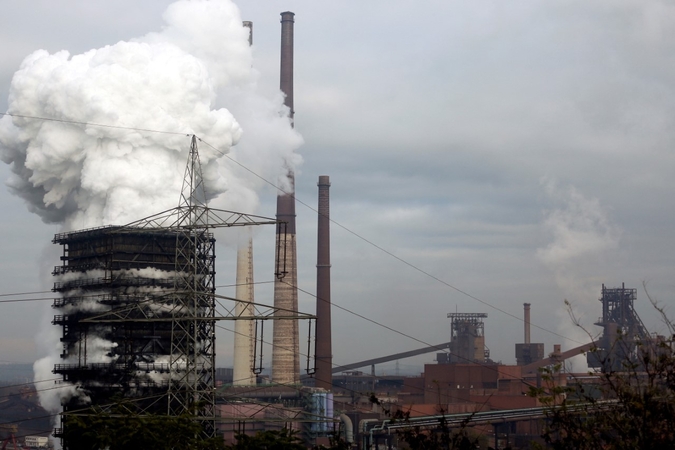 Kliuvinys: „Thyssenkrupp“ teigia, kad socialdemokratų noras atsisakyti nemokamų apyvartinių taršos leidimų neleis įmonei finansuoti perėjimo prie plieno gamybos.
