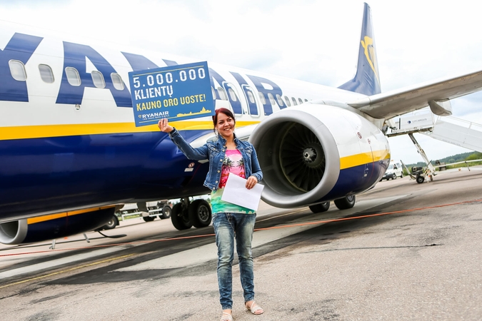 Iš Kauno skridusiai emigrantei – „Ryanair“ dovana