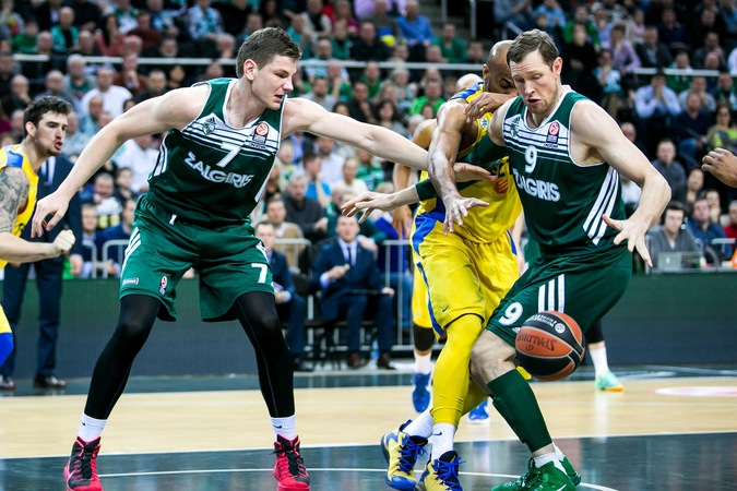 Ketvirtajame kėlinyje išsikvėpęs "Žalgiris" nusileido "Maccabi" krepšininkams
