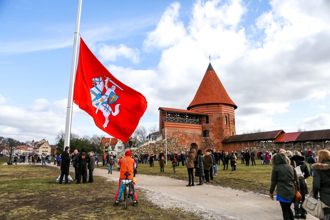 Vėliavos pakėlimo detektyvas prie Kauno pilies