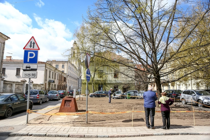 Senamiestyje atgis apleistas skverelis