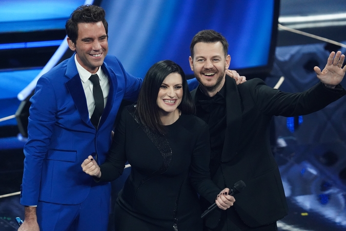 Paskelbti 2022 metų „Eurovizijos“ vedėjai, tarp jų – dainininkas Mika