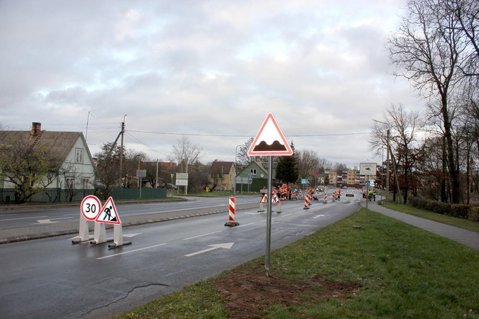 Pavojingoje sankryžoje įrengtos saugumo priemonės neblaiviam vairuotojui nė motais
