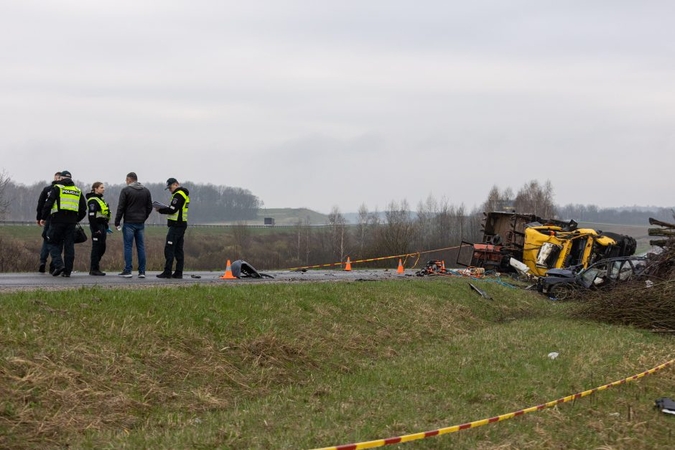 Kraupią avariją Maišiagaloje sukėlęs vyras net neturėjo teisės sėsti prie vairo