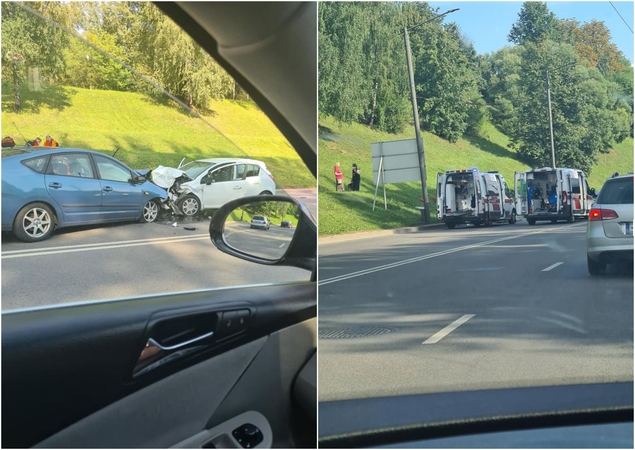 Netoli VI forto – automobilių kaktomuša: į ligoninę skubiai išgabenti trys žmonės