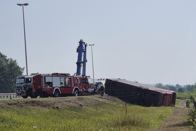 Kroatijoje per autobuso avariją žuvo dešimt žmonių, dar 45 sužeisti