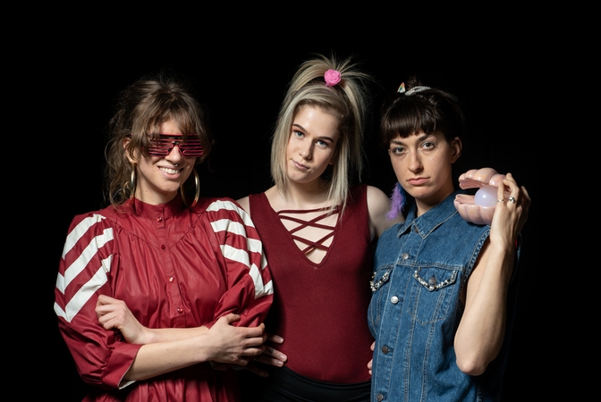 Grupė „shishi“ laužo standartus: apie moteris alternatyvioje muzikoje ir stereotipus