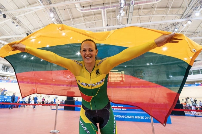 1982 m. gruodžio 13 d. Utenoje gimė profesionali Lietuvos treko dviratininkė, pasaulio treko čempionė (2009 m.) Simona Krupeckaitė.