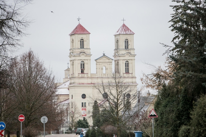 Velykų varpai skambės, bet Mišios bus aukojamos tuščiose bažnyčiose