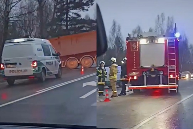 Jonavos rajone po smūgio nuo kelio nulėkė vilkikas: vienas vairuotojas – medikų rankose