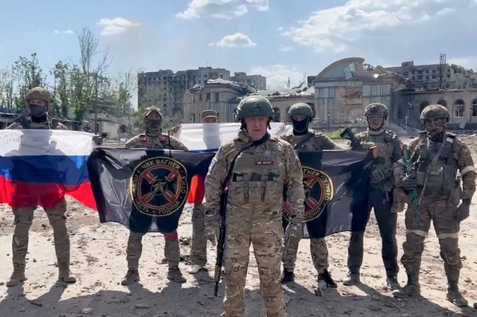 Rusų kariams giriantis, kad Bachmutas – „išlaisvintas“, Ukraina tai neigia