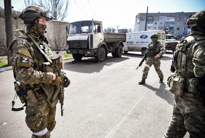 „The Guardian“: Rusija karui prieš Ukrainą gauna kontrabandinių ginklų iš Irako