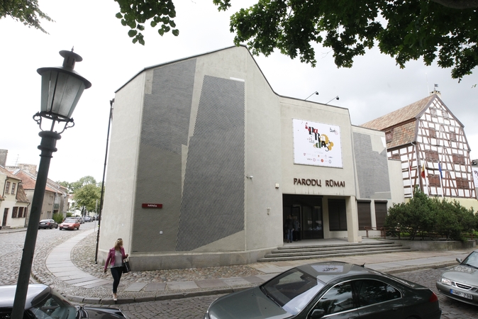 Atidarymas: Klaipėdos kultūrų komunikacijų centro Parodų rūmuose atidaroma Lietuvos architektų sąjungos Klaipėdos apskrities organizacijos paroda.