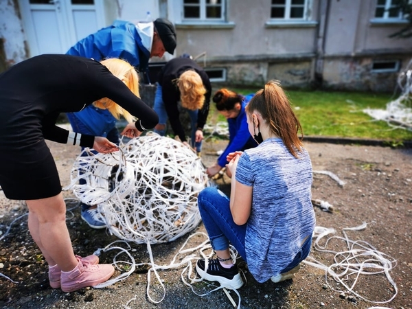 Floristas M. Gvildys: visiems vaikams reikia suaugusiųjų meilės ir globos