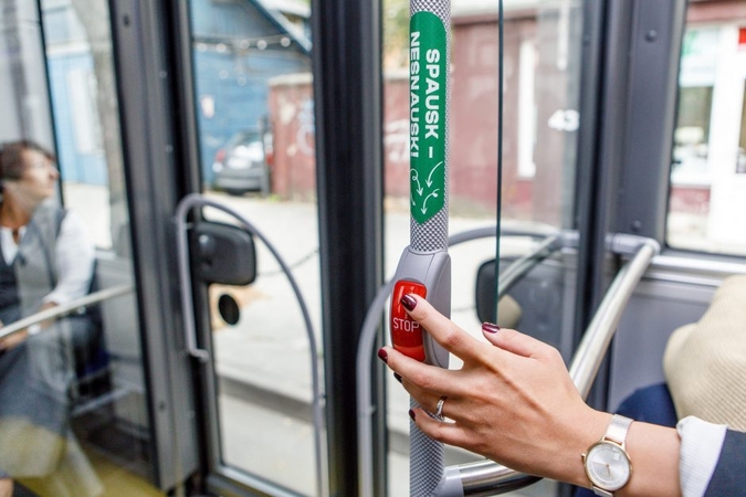 „Kauno autobusų“ vadovas: „stop“ mygtukai pasiteisina, didelių nesklandumų nekyla
