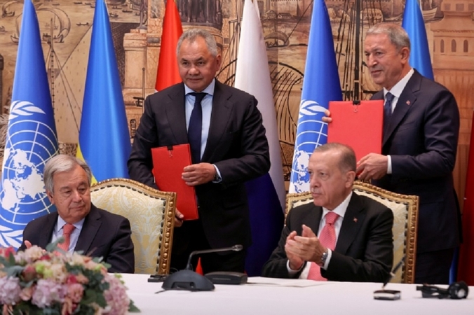 Ukraina ir Rusija pasirašė susitarimą dėl grūdų eksporto su JT ir Turkija