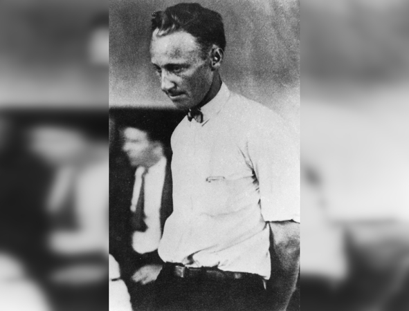 Beždžionių ir dievų susidūrimas (II)