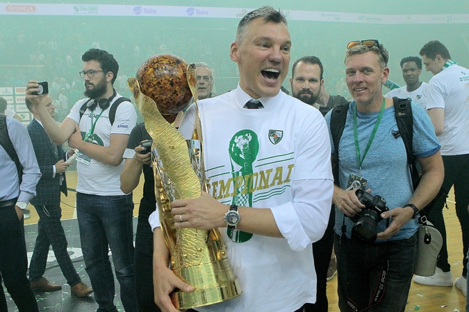 Triumfuojantis Šaras – apie kosminį krepšinį, „Žalgirį“ ir derybas su „Grizzlies“