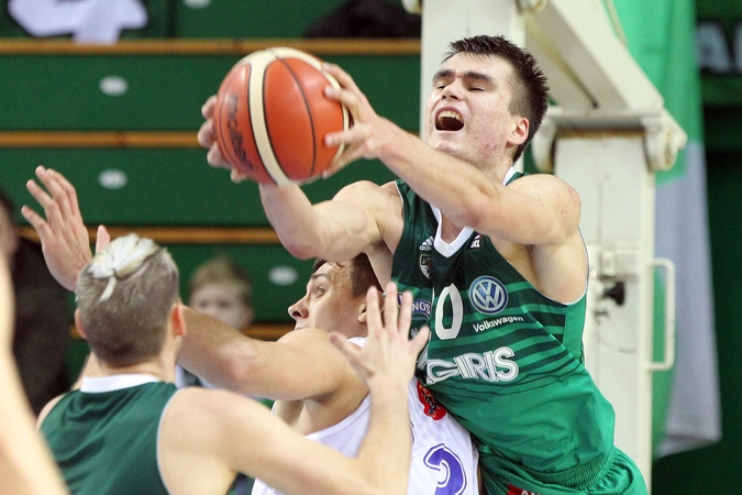 Į halę grįžęs „Žalgiris“ pranoko „Pieno žvaigždes“