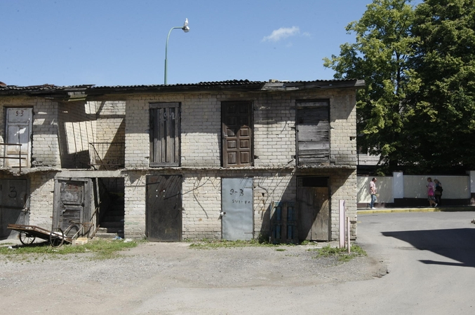 Uostamiestyje grius pavojingi statiniai