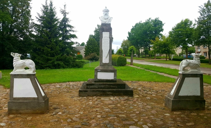 Išgelbėtas: šiandien paminklas džiugina ir vietos gyventojus, ir pravažiuojančius žmones.