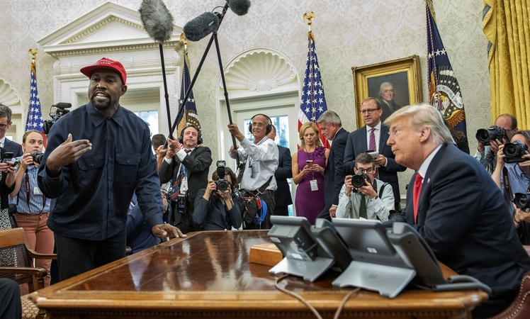 Kanye Westas (kairėje) ir Donaldas Trumpas