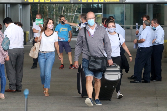 Atnaujintas paveiktų šalių sąrašas: yra izoliacijos išimčių