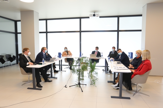 Aktualu: LSMU nuotolinė visuomenės sveikatos konferencija apjungė įvairių sričių specialistus, kurie pasidalijo savo patirtimi ir įžvalgomis. 