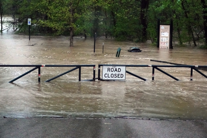 JAV per audras žuvo mažiausiai 16 žmonių