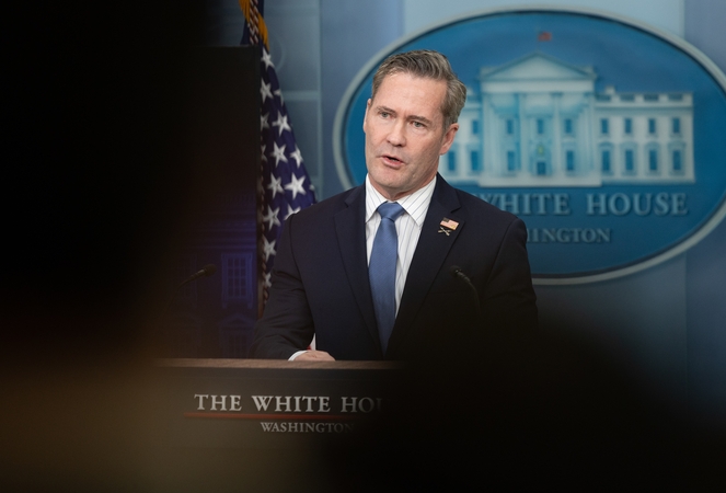 Trumpas nušalintą saugumo patarėją Waltzą paskyrė naujuoju ambasadoriumi JT