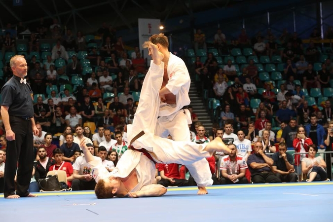 Europos čempionatą lietuviai uždarė įspūdingu E. Gužausko nokautu