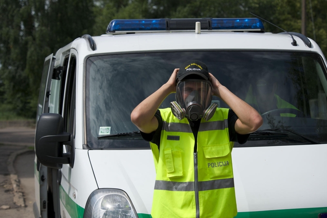 Rygos regione driokstelėjus sprogimui nukentėjo policininkas