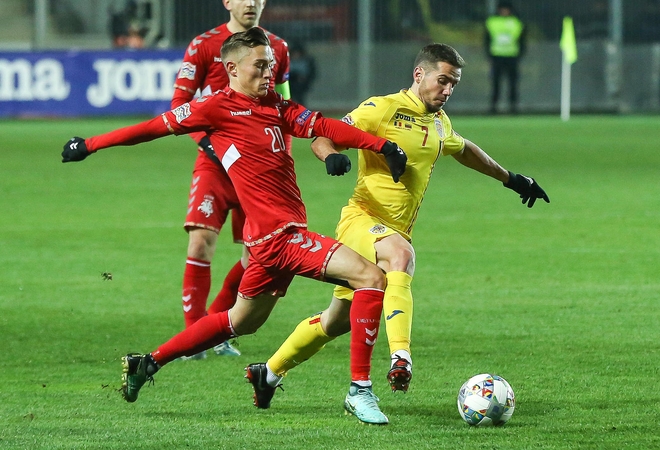 Lietuvos futbolininkai tuščiame stadione pralaimėjo rumunams