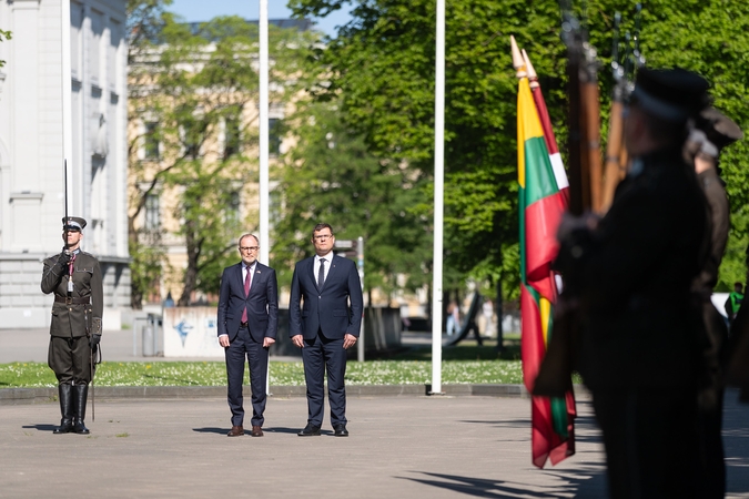Lietuvos, Latvijos ministrai aptarė, kaip užpildyti trūkstamus karinius pajėgumus regione