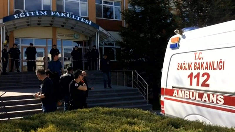 Turkijos universitete užpuolikas nušovė keturis darbuotojus