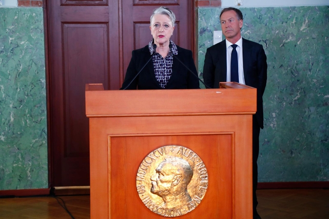 Nobelio fondas finansavo branduolinius ginklus