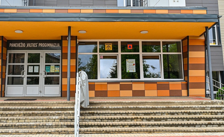 Aštuoniose Panevėžio mokyklose už 300 tūkst. eurų bus atnaujintos priedangos
