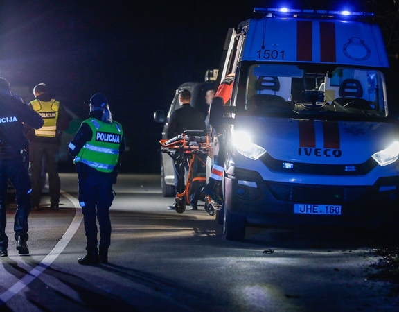 Policija prašo pagalbos: automobilio vairuotojas sužalojo žmones ir paspruko